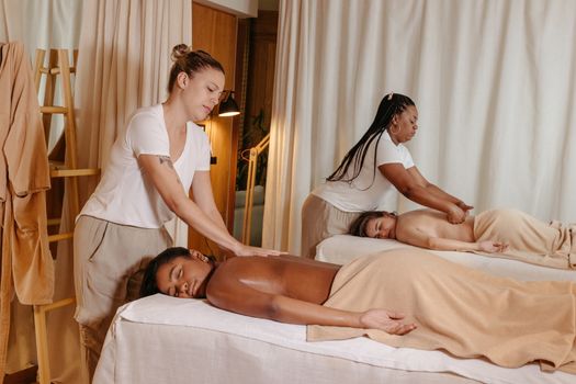 Unlock Holistic Healing: The Transformative Benefits of Aromatherapy Massage