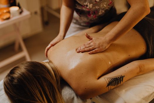 Unlock the Secrets: Choosing the Best Massage Oils for Every Need